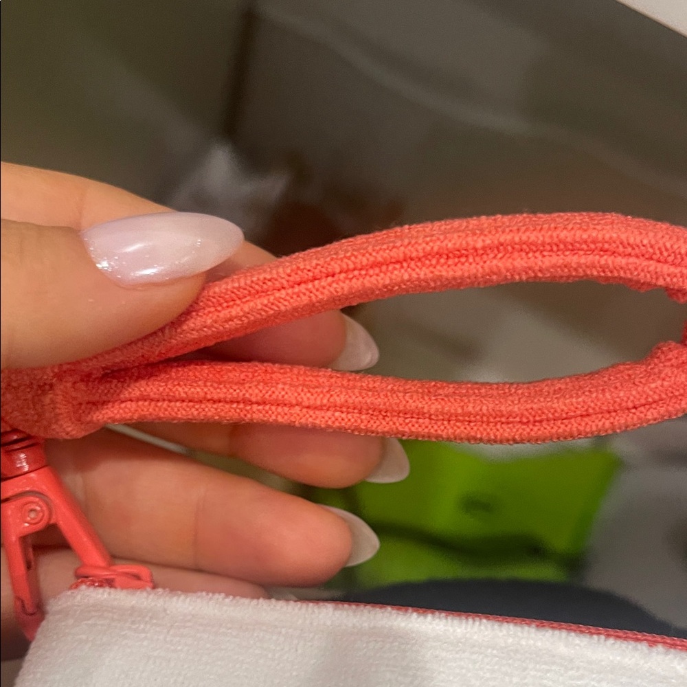 New unboxed Christian Dior White and Coral Logo Pouch great for summer - Picture 2 of 6